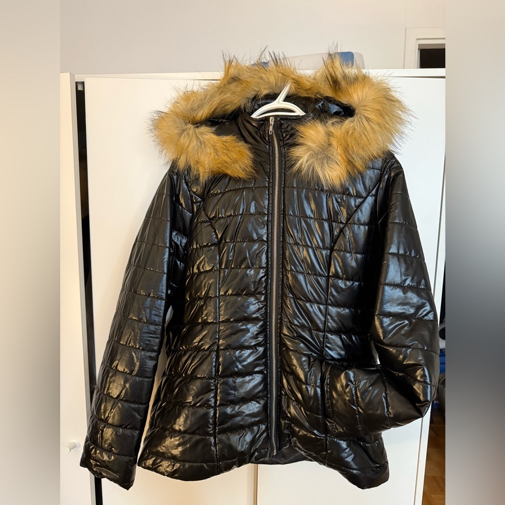 SHEIN Black Puffer Jacket with Faux Fur Hood